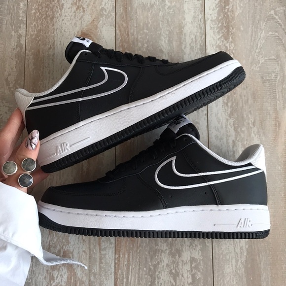 NWT Nike Air Force 1 Black Leather - Picture 4 of 8